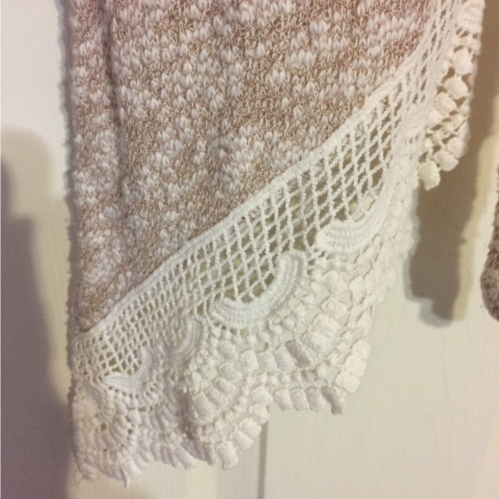 Sweater - Picture 4 of 4
